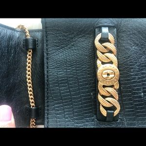 Marc Jacobs cross body mini hand bag!